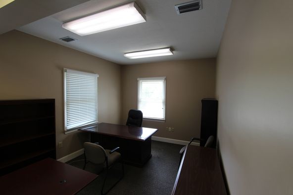 Office Space For Sale/Lease: 101 Madison Plz, Hattiesburg, MS 39402
